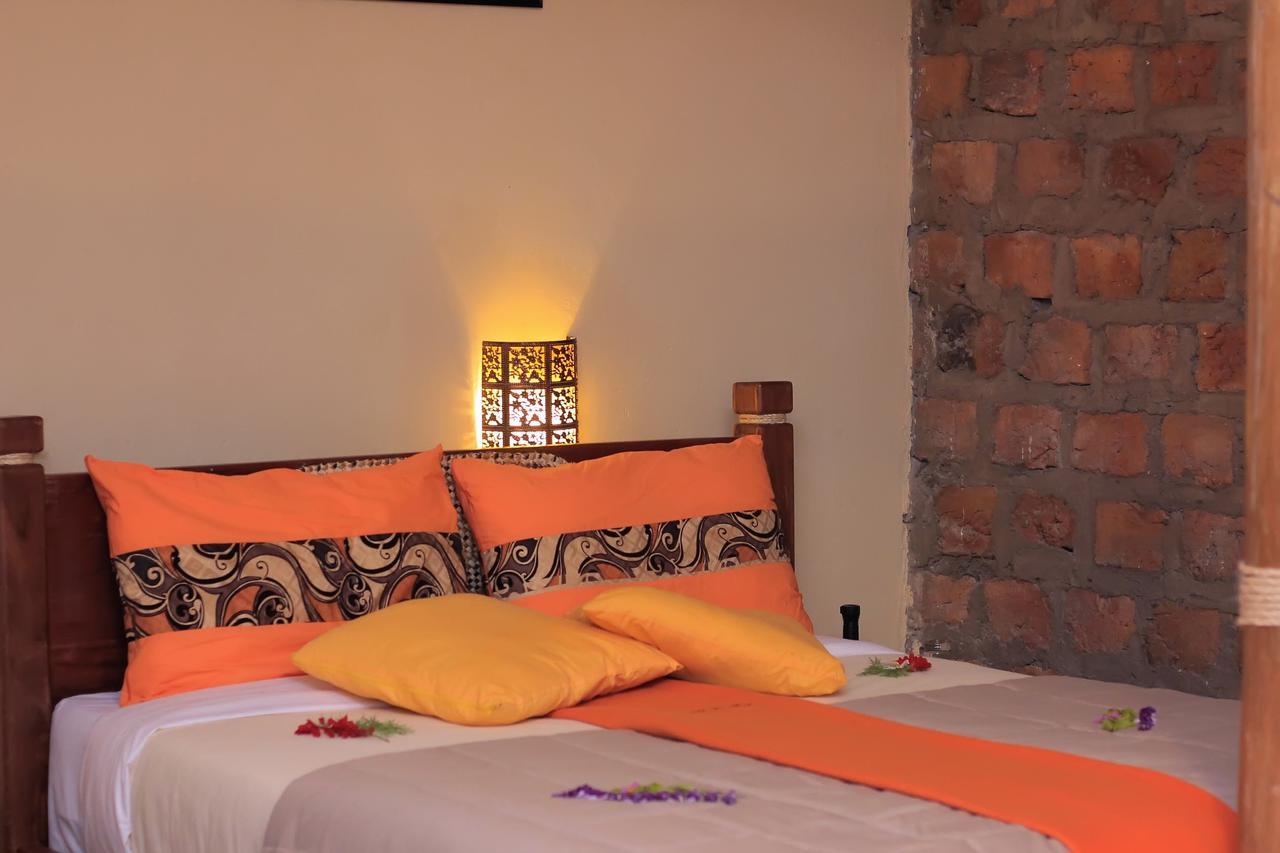 Lake Mulehe Gorilla Lodge Kisoro Buitenkant foto